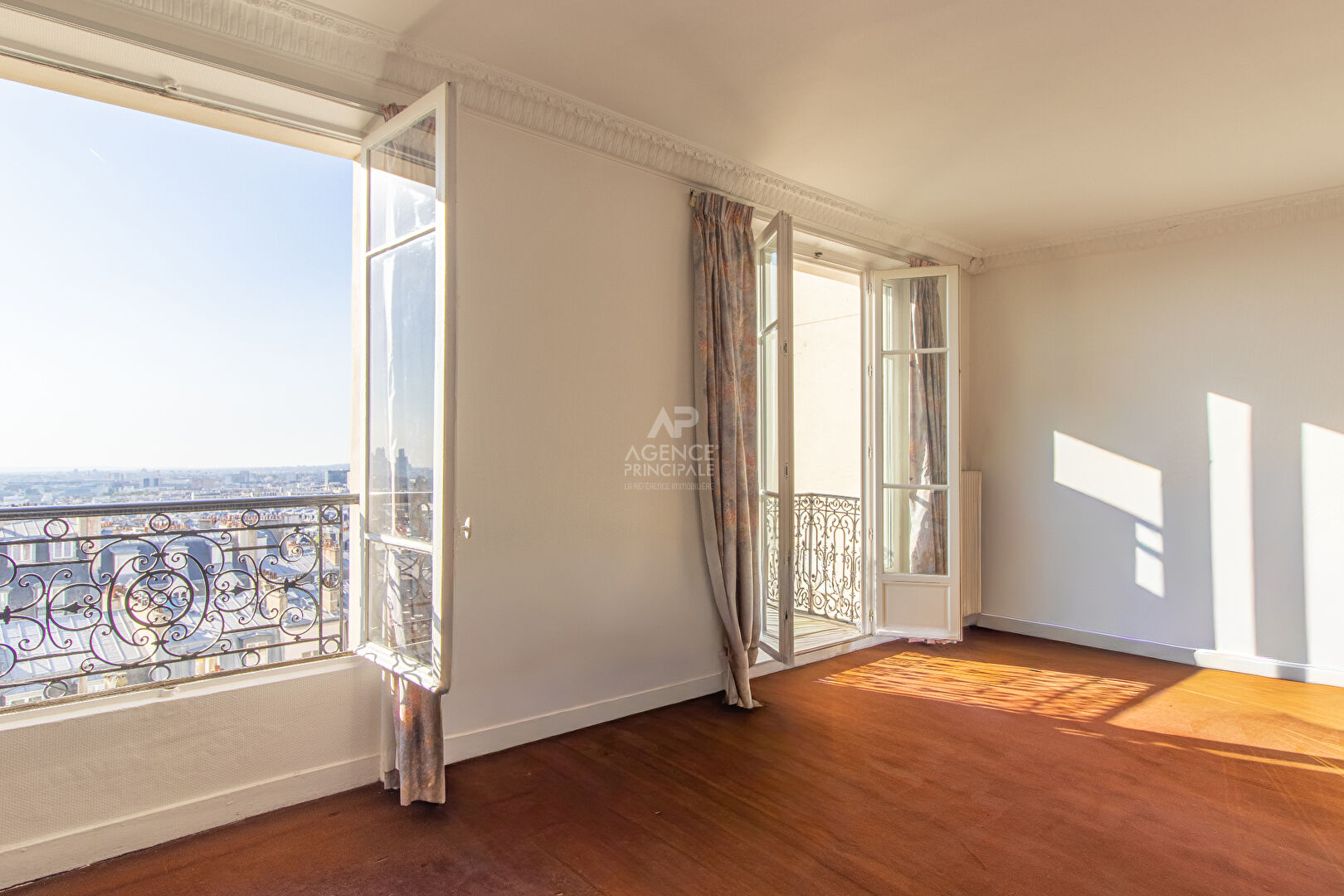 PARIS 18EME - MONTMARTRE - RUE CAULAINCOURT - BALCON - VUE PANORAMIQUE - ASCENSEUR.