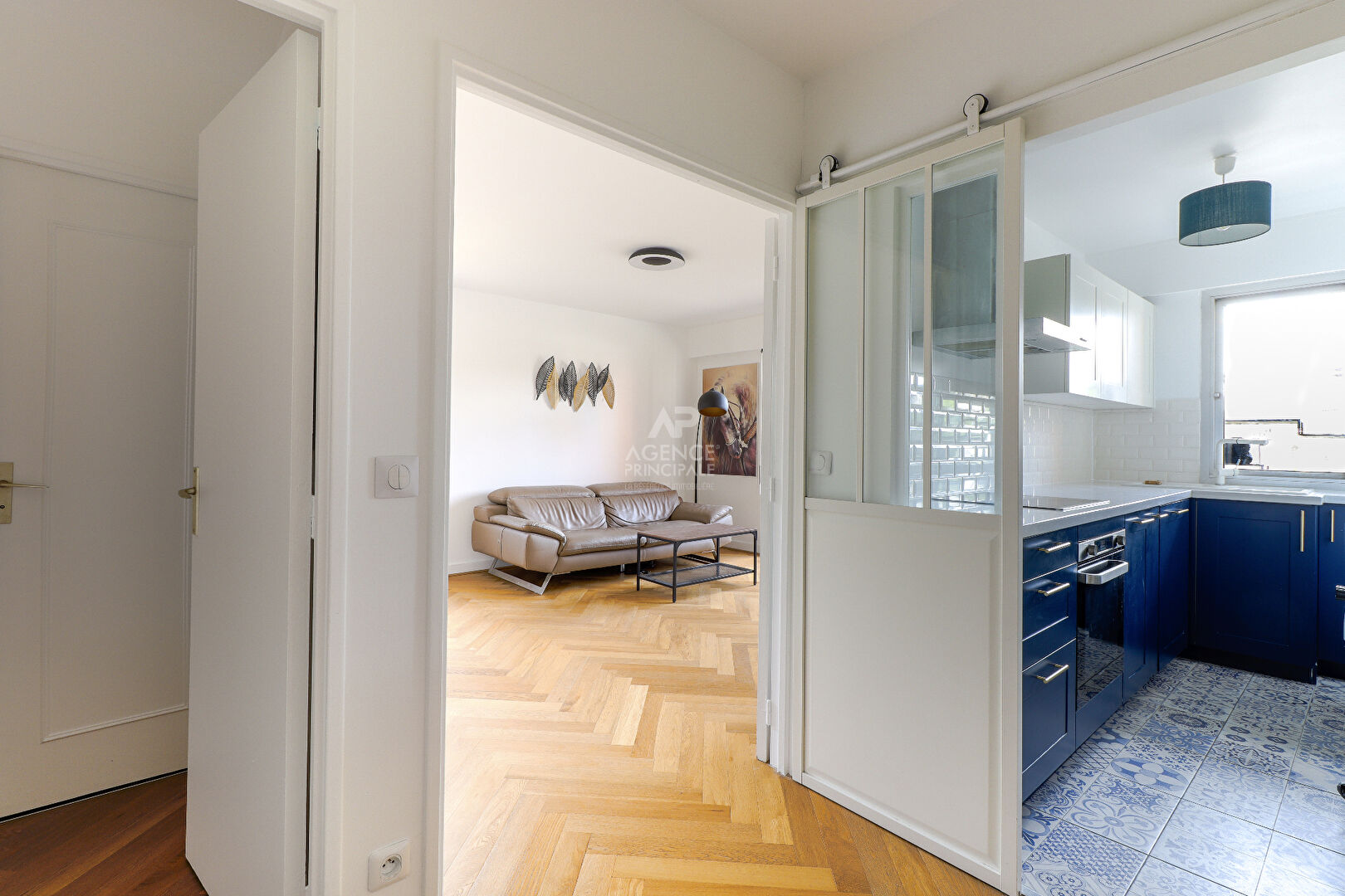 BALCON DE 5,76 M² - VUE DÉGAGÉE - CALME SUR JARDIN - PARKING POSSIBLE - Photo 3