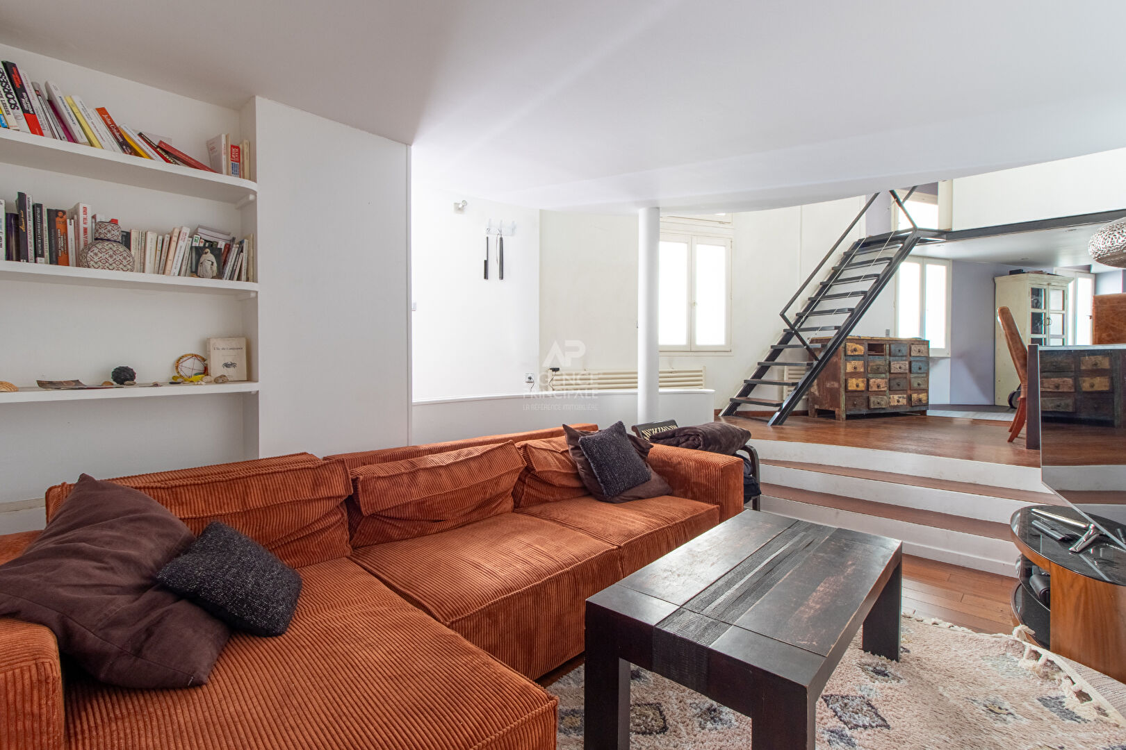 PARIS 18EME - DUPLEX - RUE MONTCALM - METRO LAMARCK-CAULAINCOURT - Photo 3
